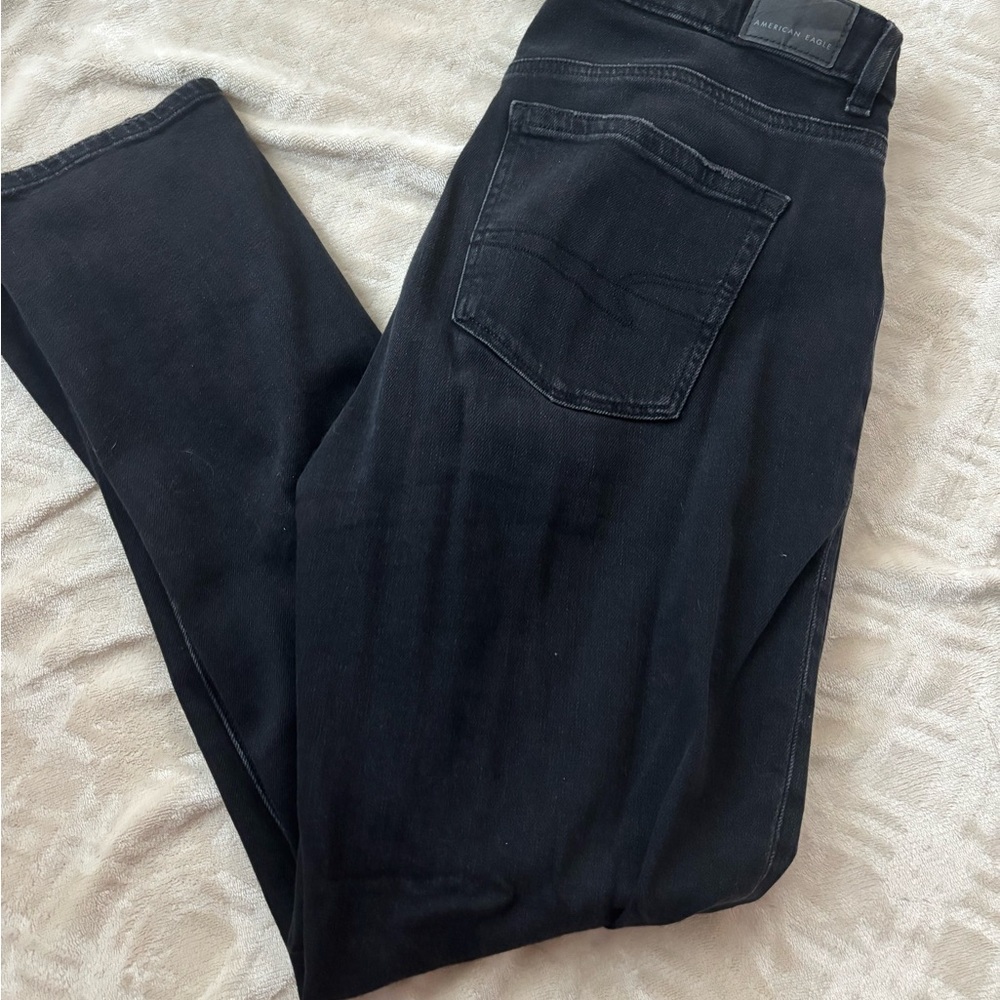 American Eagle Outfitters Women's Black ripped mom jeans